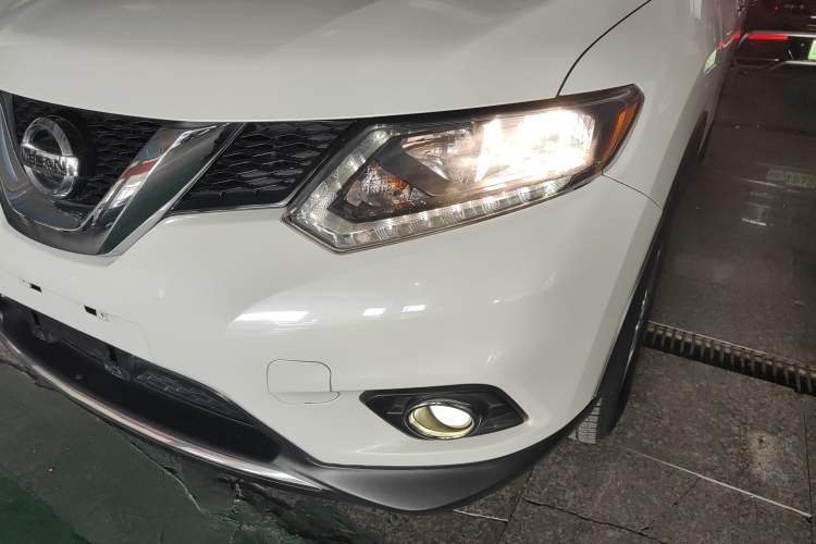 Used Nissan X-Trail 2015 2.0L CVT Comfort MAX Edition 2WD Left Front Headlight