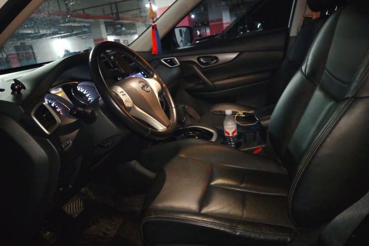 Used Nissan X-Trail 2015 2.0L CVT Comfort MAX Edition 2WD Left Front Seat