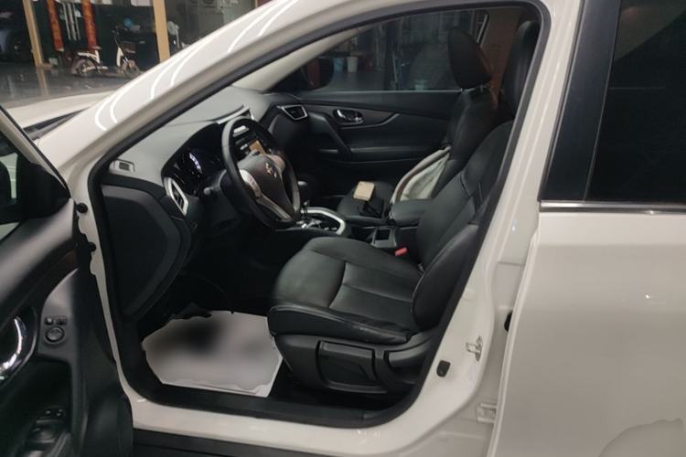 Used Nissan X-Trail 2015 2.0L CVT Comfort MAX Edition 2WD Left Front Seat