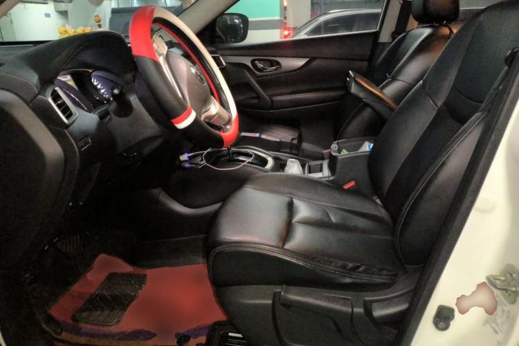 Used Nissan X-Trail 2015 2.0L CVT Comfort MAX Edition 2WD Left Front Seat