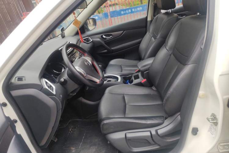 Used Nissan X-Trail 2015 2.0L CVT Comfort MAX Edition 2WD Left Front Seat