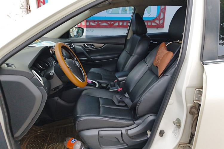 Used Nissan X-Trail 2015 2.0L CVT Comfort MAX Edition 2WD Left Front Seat