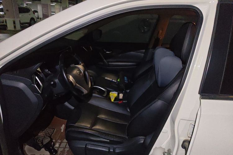 Used Nissan X-Trail 2015 2.0L CVT Comfort MAX Edition 2WD Left Front Seat