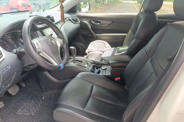 Used Nissan X-Trail 2015 2.5L CVT Leading MAX Edition 4WD Left Front Seat