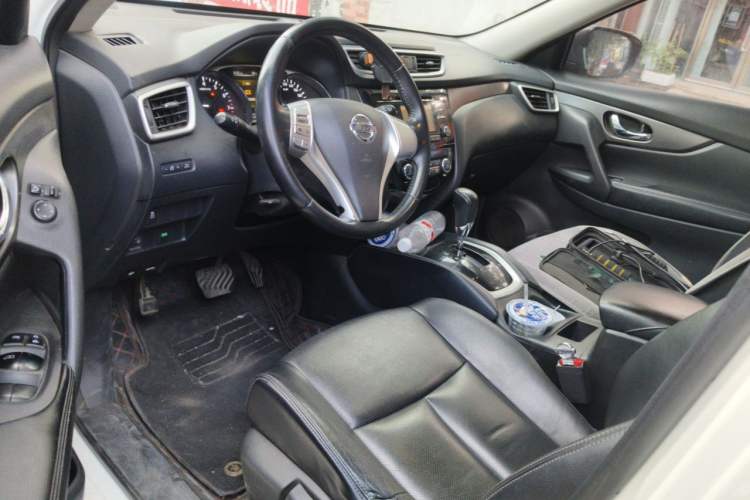 Used Nissan X-Trail 2015 2.0L CVT Comfort MAX Edition 2WD Left Front Seat