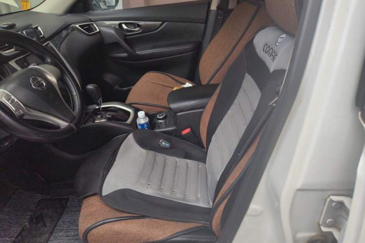 Used Nissan X-Trail 2015 2.5L CVT Leading MAX Edition 4WD Left Front Seat