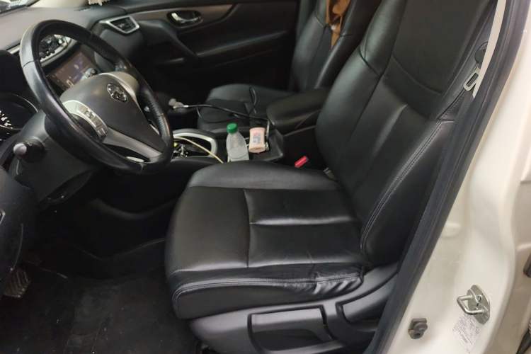 Used Nissan X-Trail 2015 2.0L CVT Comfort MAX Edition 2WD Left Front Seat