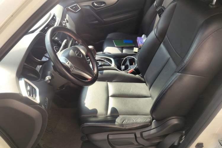 Used Nissan X-Trail 2015 2.0L CVT Comfort MAX Edition 2WD Left Front Seat