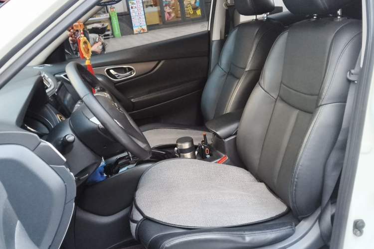 Used Nissan X-Trail 2015 2.0L CVT Comfort MAX Edition 2WD Left Front Seat