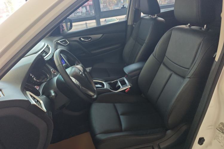 Used Nissan X-Trail 2015 2.0L CVT Comfort MAX Edition 2WD Left Front Seat