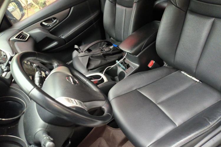 Used Nissan X-Trail 2015 2.0L CVT Comfort MAX Edition 2WD Left Front Seat