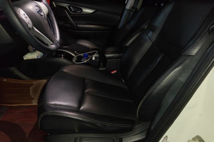 Used Nissan X-Trail 2015 2.0L CVT Comfort MAX Edition 2WD Left Front Seat