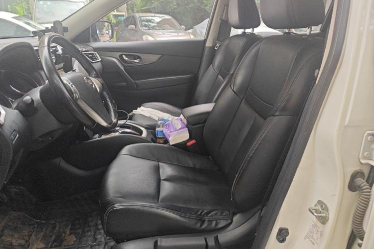 Used Nissan X-Trail 2015 2.0L CVT Comfort MAX Edition 2WD Left Front Seat