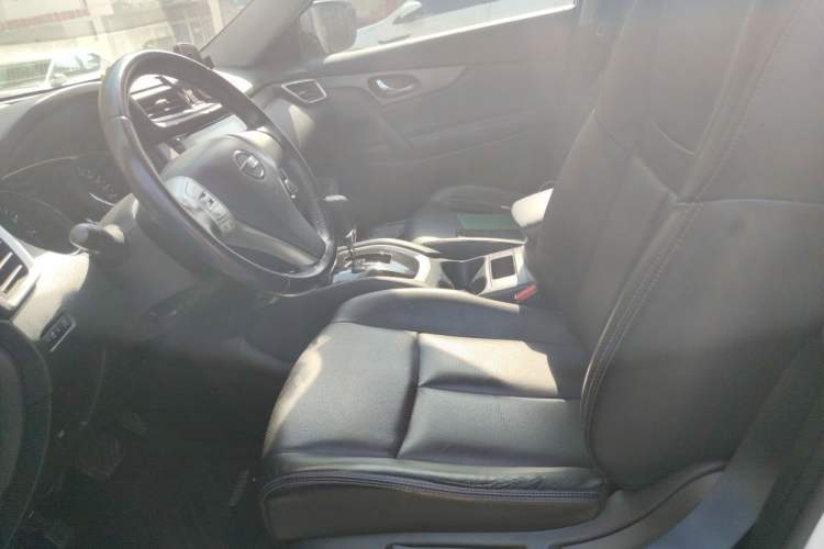 Used Nissan X-Trail 2015 2.0L CVT Comfort MAX Edition 2WD Left Front Seat