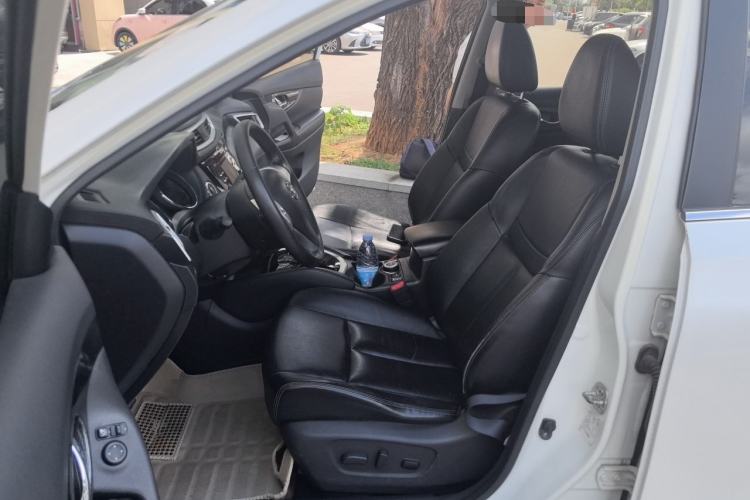 Used Nissan X-Trail 2015 2.5L CVT Leading MAX Edition 4WD Left Front Seat