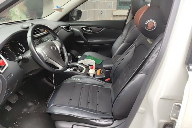 Used Nissan X-Trail 2015 2.0L CVT Comfort MAX Edition 2WD Left Front Seat