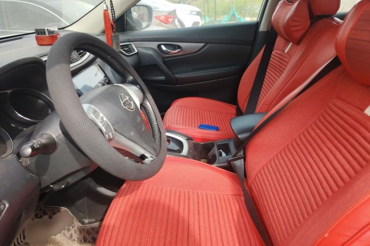 Used Nissan X-Trail 2015 2.0L CVT Comfort MAX Edition 2WD Left Front Seat