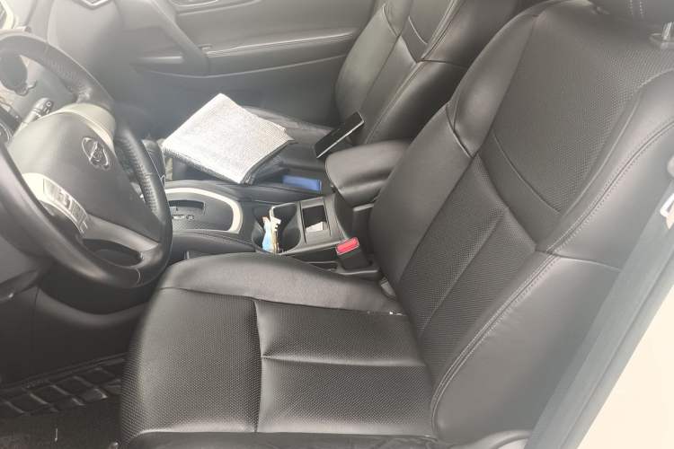 Used Nissan X-Trail 2015 2.0L CVT Comfort MAX Edition 2WD Left Front Seat