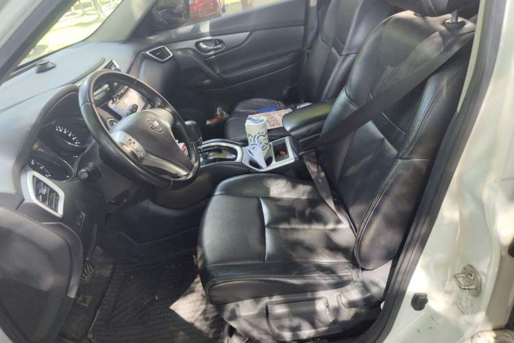 Used Nissan X-Trail 2015 2.0L CVT Comfort MAX Edition 2WD Left Front Seat