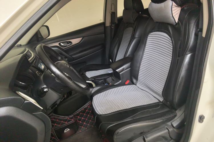 Used Nissan X-Trail 2015 2.0L CVT Comfort MAX Edition 2WD Left Front Seat