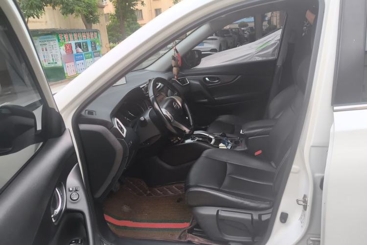 Used Nissan X-Trail 2015 2.0L CVT Comfort MAX Edition 2WD Left Front Seat