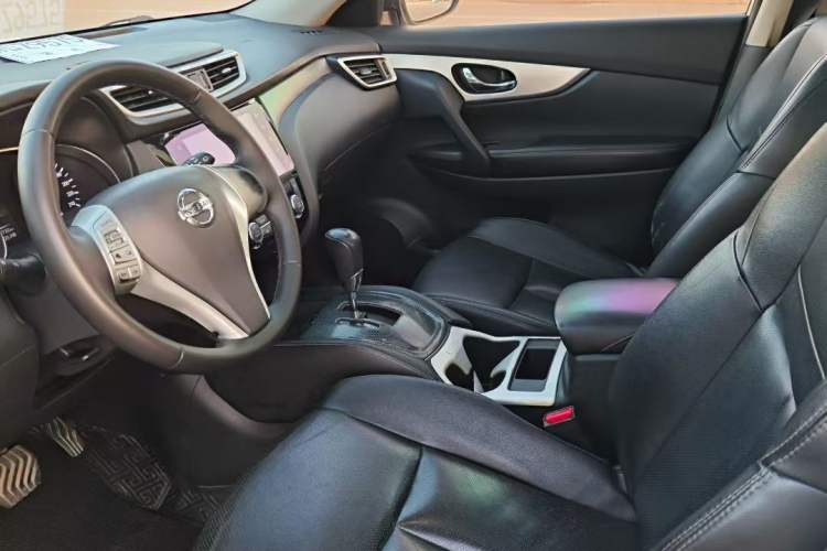 Used Nissan X-Trail 2015 2.0L CVT Comfort MAX Edition 2WD Left Front Seat
