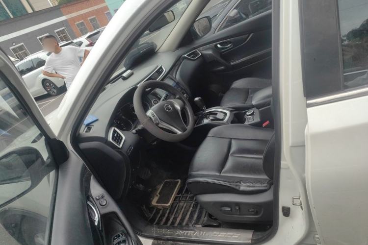 Used Nissan X-Trail 2015 2.5L CVT Leading MAX Edition 4WD Left Front Seat