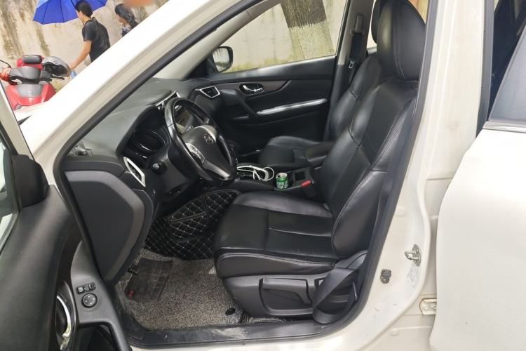 Used Nissan X-Trail 2015 2.0L CVT Comfort MAX Edition 2WD Left Front Seat