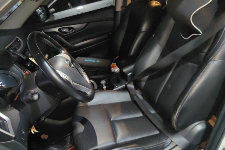 Used Nissan X-Trail 2015 2.0L CVT Comfort MAX Edition 2WD Left Front Seat