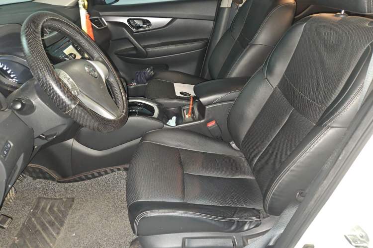 Used Nissan X-Trail 2015 2.0L CVT Comfort MAX Edition 2WD Left Front Seat