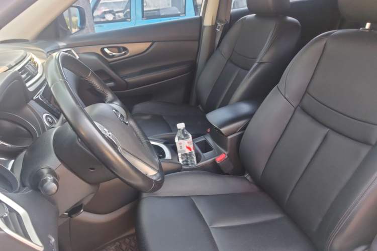 Used Nissan X-Trail 2015 2.0L CVT Comfort MAX Edition 2WD Left Front Seat