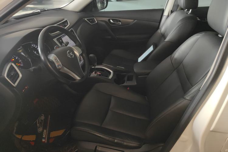 Used Nissan X-Trail 2015 2.0L CVT Comfort MAX Edition 2WD Left Front Seat