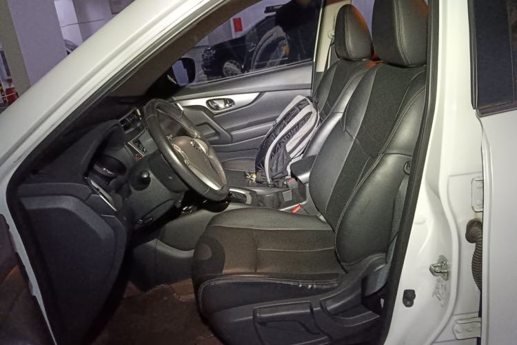 Used Nissan X-Trail 2015 2.0L CVT Comfort MAX Edition 2WD Left Front Seat