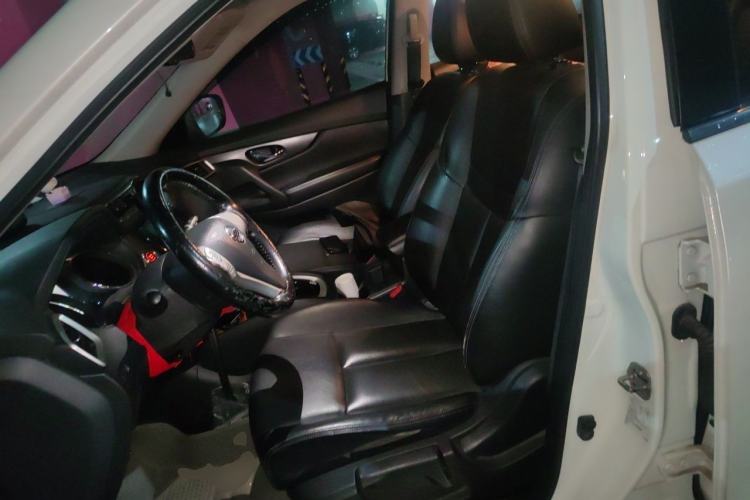 Used Nissan X-Trail 2015 2.0L CVT Comfort MAX Edition 2WD Left Front Seat
