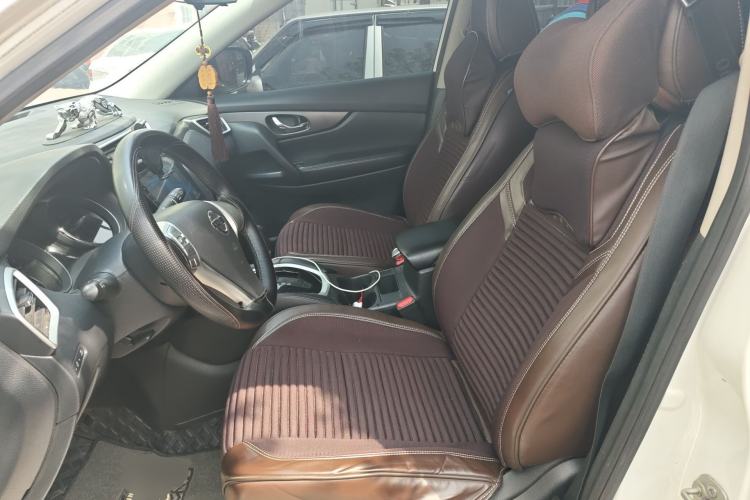 Used Nissan X-Trail 2015 2.0L CVT Comfort MAX Edition 2WD Left Front Seat