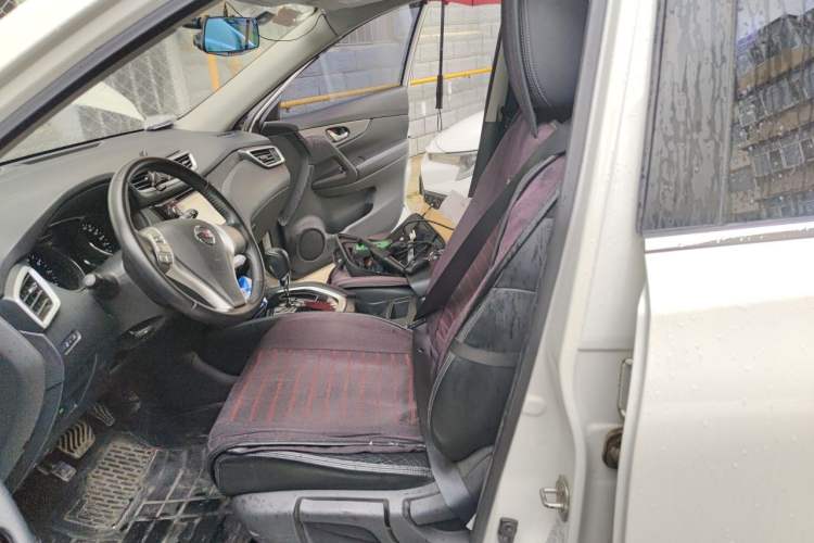 Used Nissan X-Trail 2015 2.0L CVT Comfort MAX Edition 2WD Left Front Seat