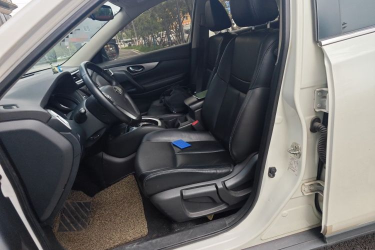 Used Nissan X-Trail 2015 2.0L CVT Comfort MAX Edition 2WD Left Front Seat
