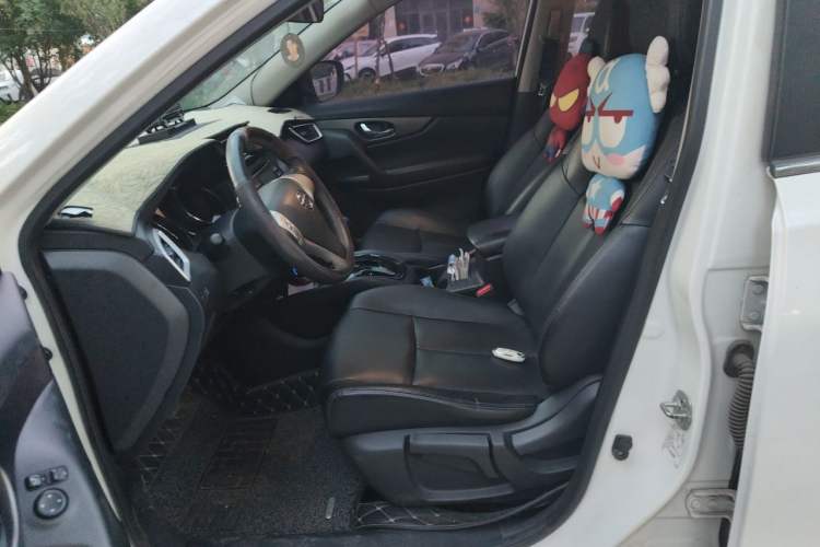 Used Nissan X-Trail 2015 2.0L CVT Comfort MAX Edition 2WD Left Front Seat