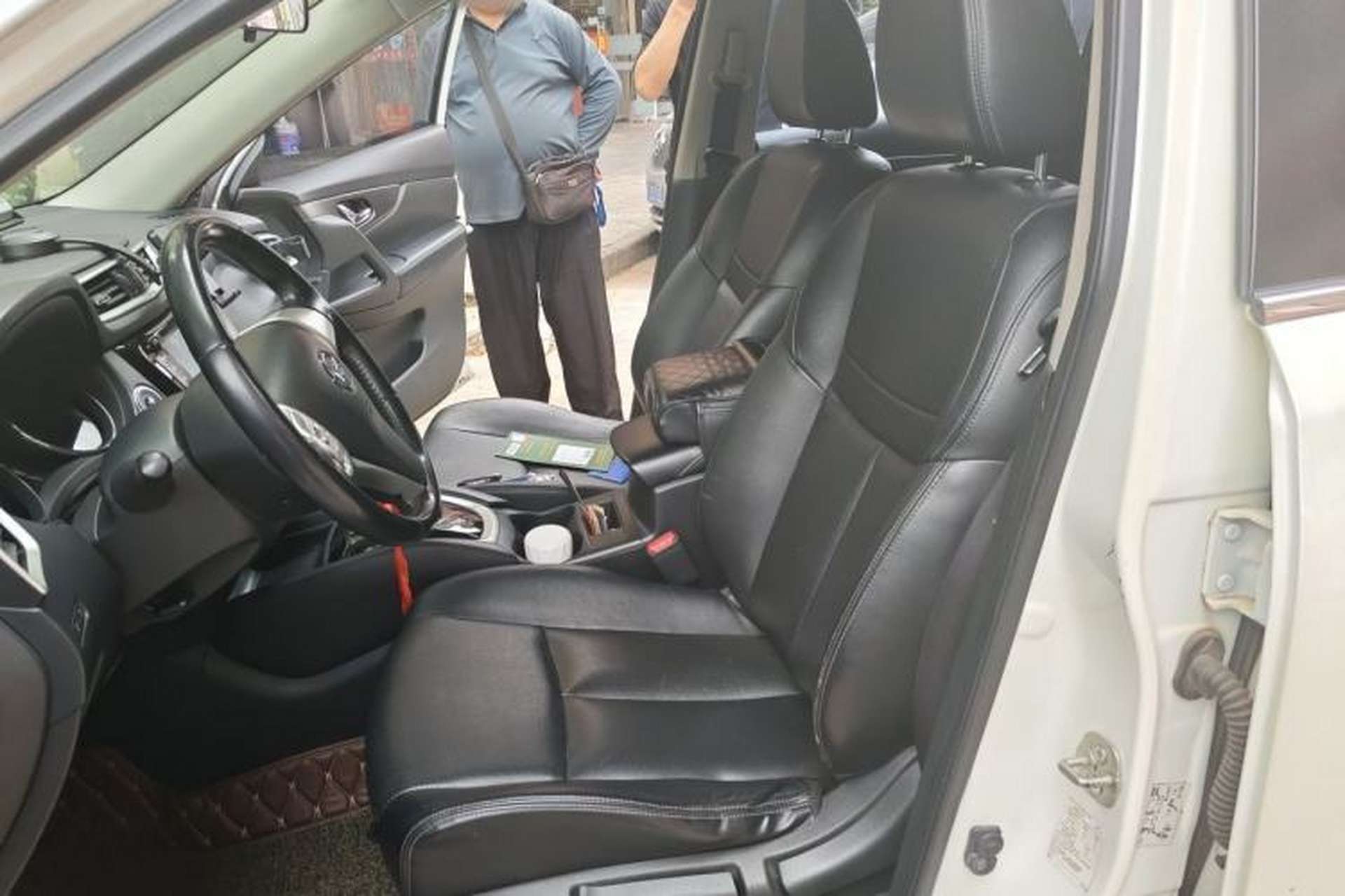 Used Nissan X-Trail 2015 2.0L CVT Comfort MAX Edition 2WD Left Front Seat