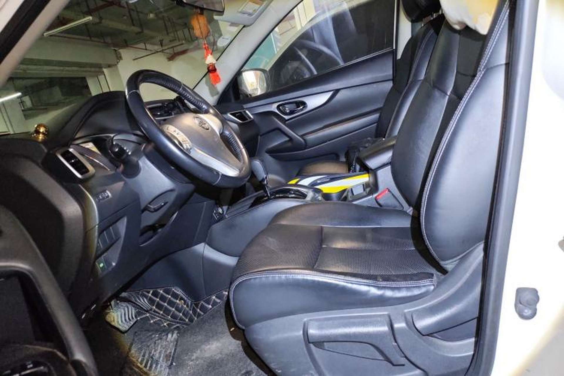 Used Nissan X-Trail 2015 2.0L CVT Comfort MAX Edition 2WD Left Front Seat
