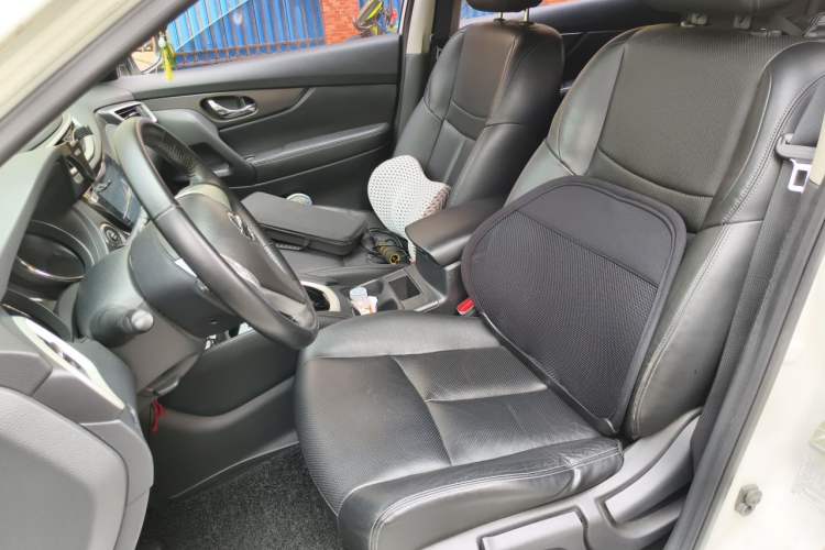 Used Nissan X-Trail 2015 2.0L CVT Comfort MAX Edition 2WD Left Front Seat