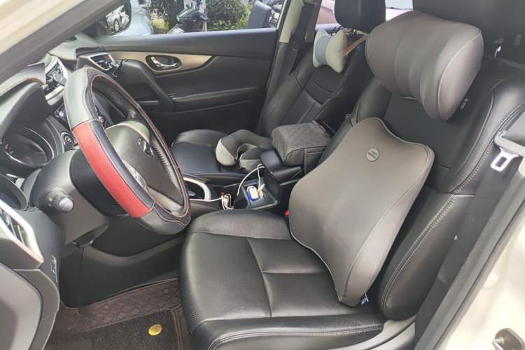 Used Nissan X-Trail 2015 2.0L CVT Comfort MAX Edition 2WD Left Front Seat