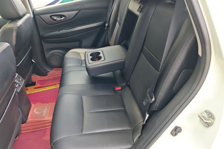 Used Nissan X-Trail 2015 2.0L CVT Comfort MAX Edition 2WD Left Rear Seat
