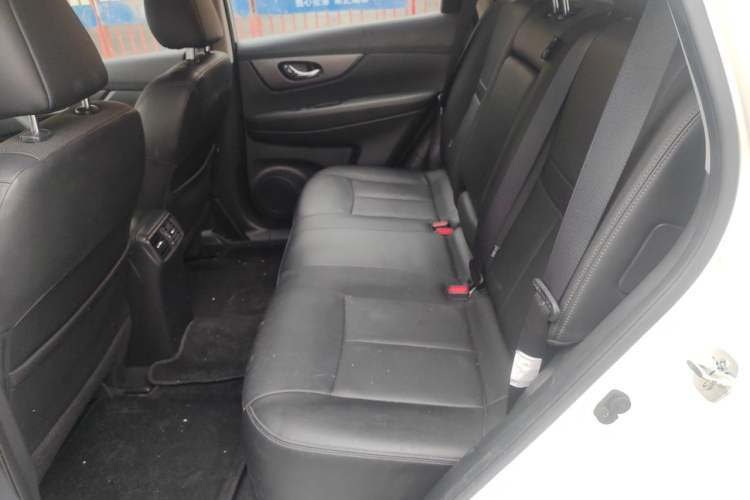 Used Nissan X-Trail 2015 2.0L CVT Comfort MAX Edition 2WD Left Rear Seat