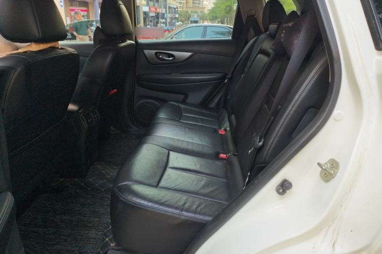 Used Nissan X-Trail 2015 2.0L CVT Comfort MAX Edition 2WD Left Rear Seat