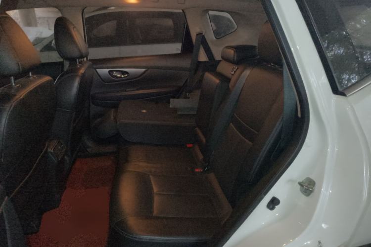 Used Nissan X-Trail 2015 2.0L CVT Comfort MAX Edition 2WD Left Rear Seat