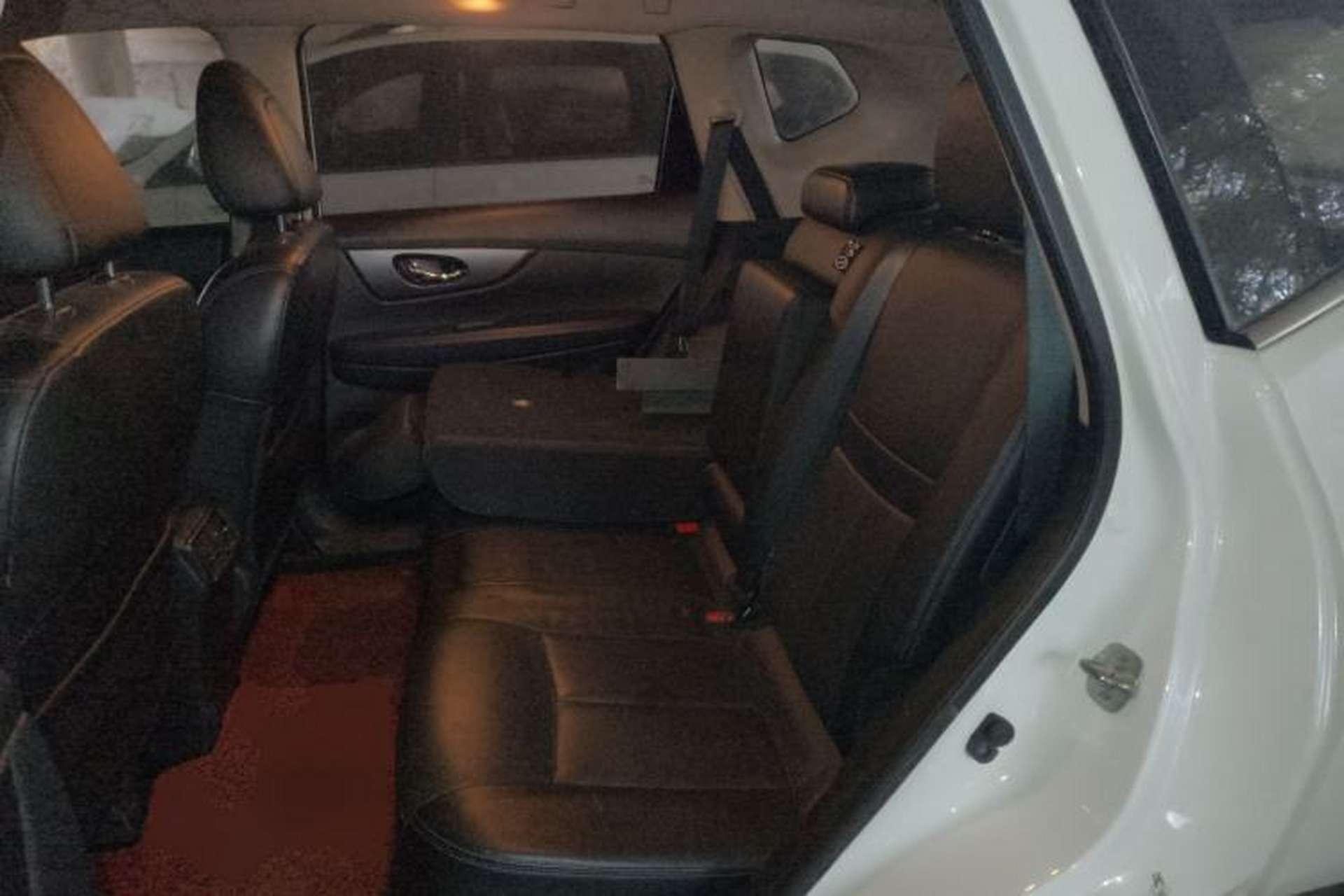 Used Nissan X-Trail 2015 2.0L CVT Comfort MAX Edition 2WD Left Rear Seat
