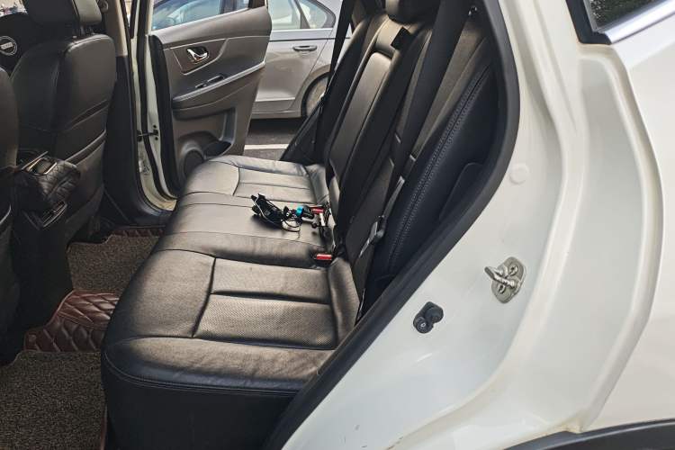 Used Nissan X-Trail 2015 2.0L CVT Comfort MAX Edition 2WD Left Rear Seat