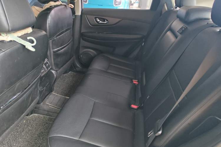 Used Nissan X-Trail 2015 2.0L CVT Comfort MAX Edition 2WD Left Rear Seat