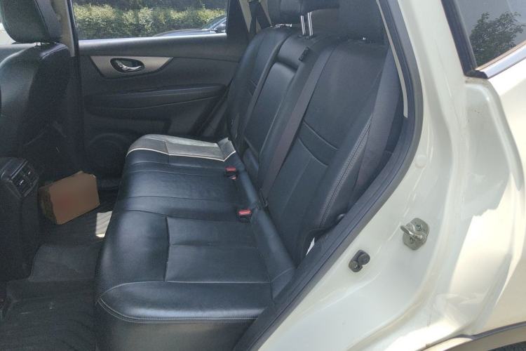 Used Nissan X-Trail 2015 2.0L CVT Comfort MAX Edition 2WD Left Rear Seat